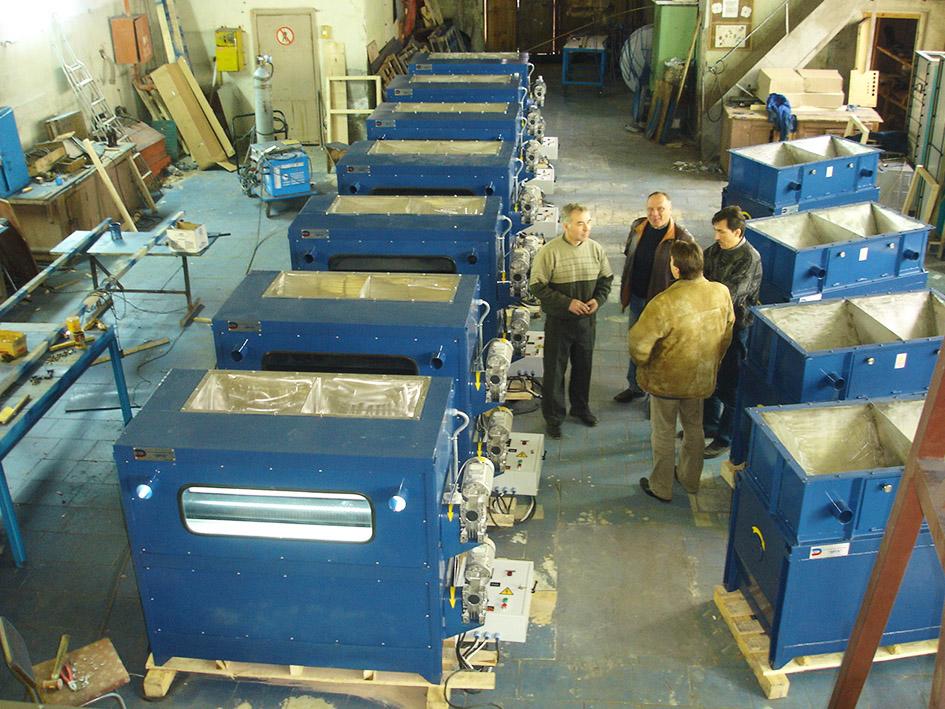 Magnetic separator type ERGA RollMag for beneficiation of hematite concentrate was produced